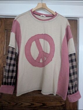 easel Pink and Cream Textured Knit Top